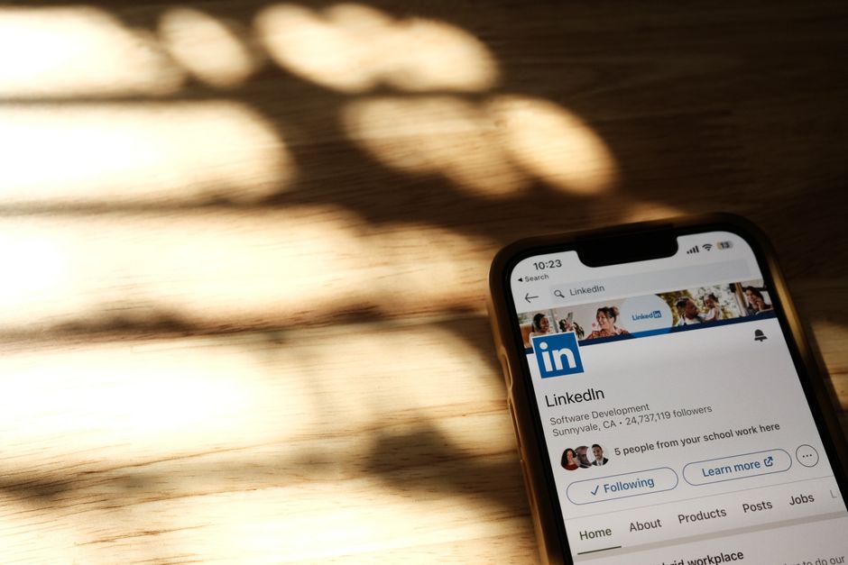 Optimiser son profil linkedin en reconversion : le guide pour attirer les recruteurs