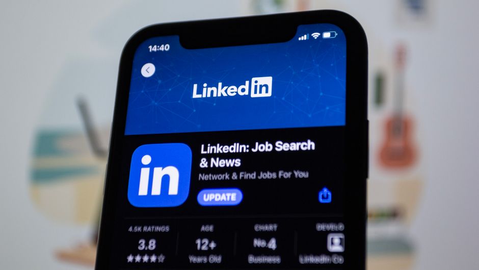Optimiser son profil linkedin en reconversion : le guide pour attirer les recruteurs