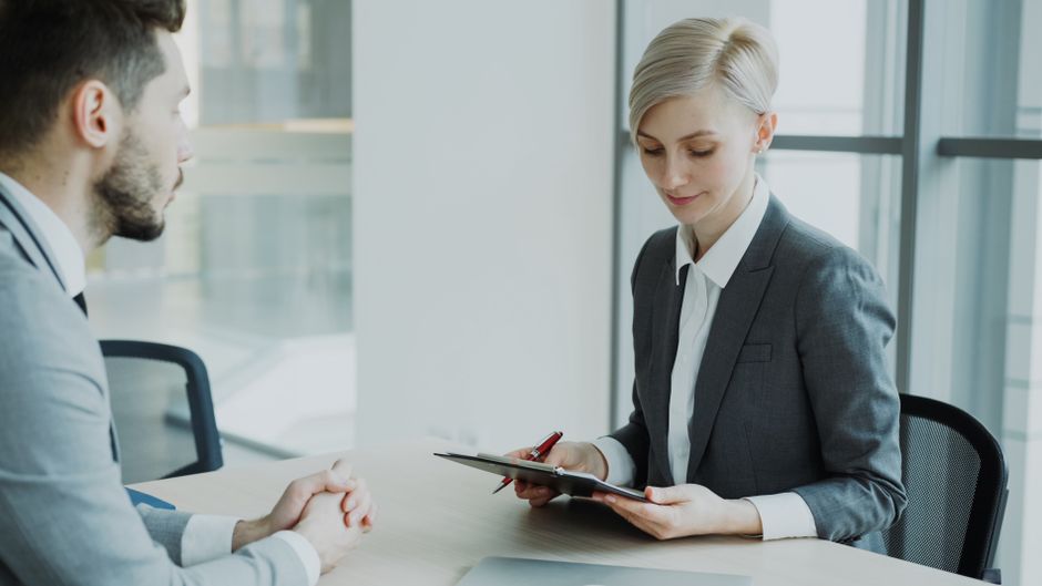 Reconversion et France Travail : aides, financements et démarches clés