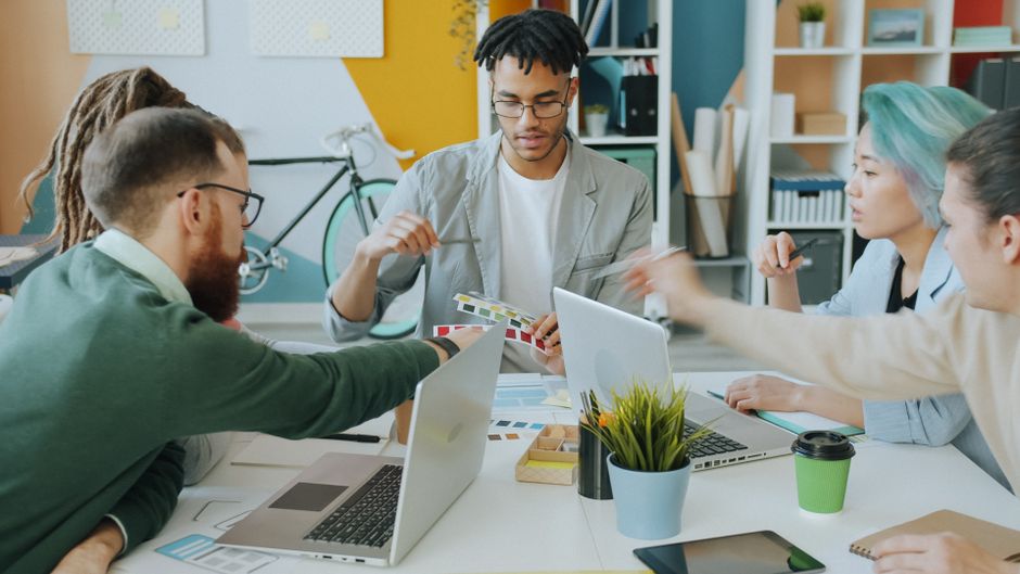 Maîtrisez la méthode disc : les 4 couleurs pour mieux communiquer et évoluer professionnellement